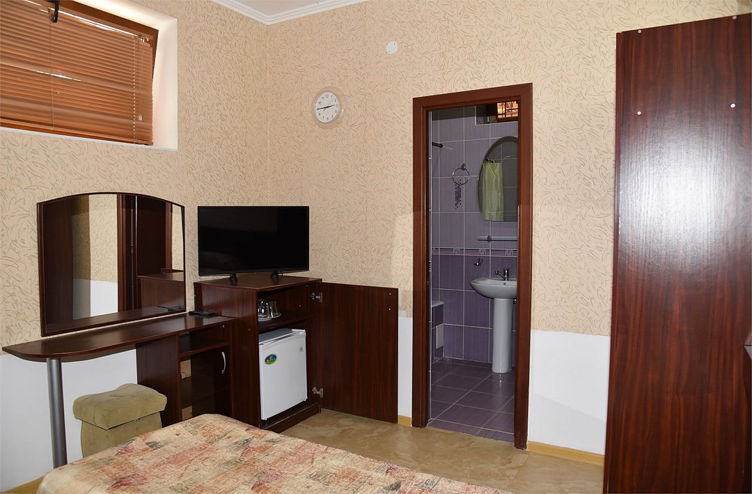 Номер 4-местный (полу-цоколь)