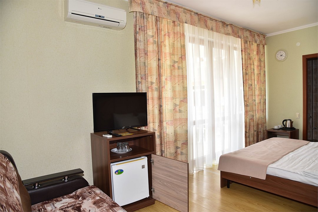 Номер 4-местный (с балконом)