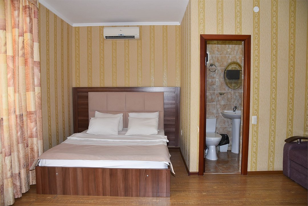 Номер 4-местный (с балконом)