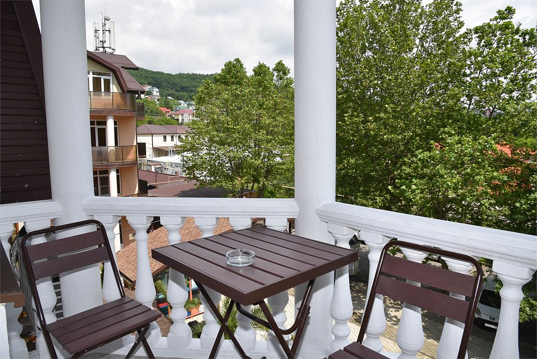 Номер 4-местный (с балконом)