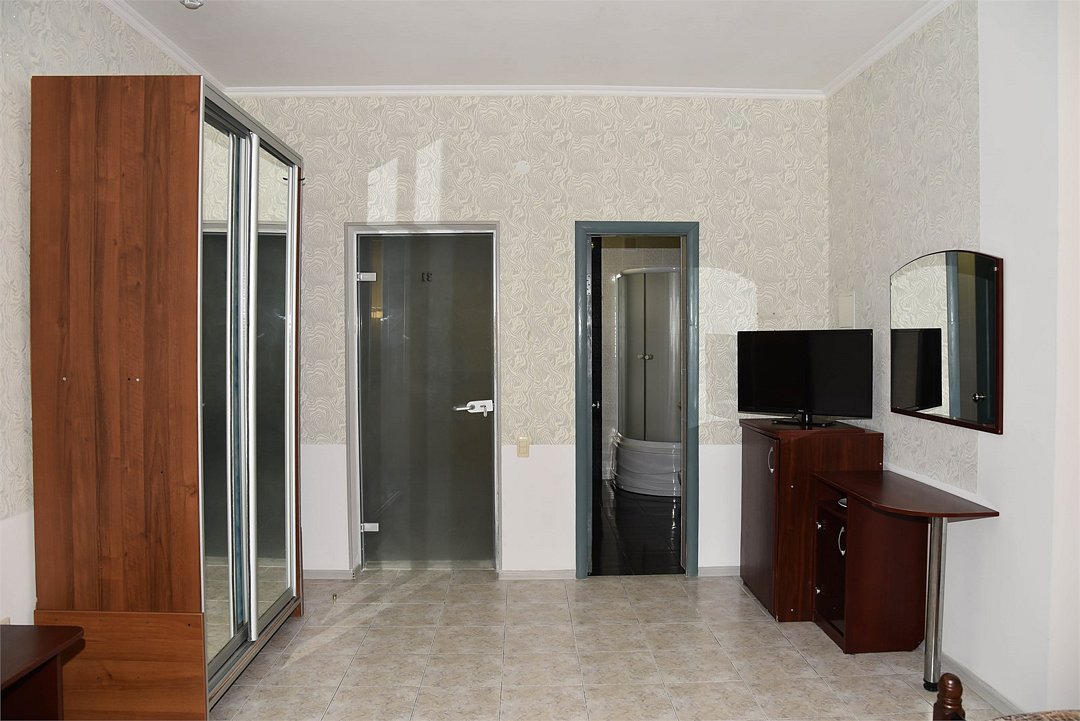 Номер 5-местный (полу-цоколь)