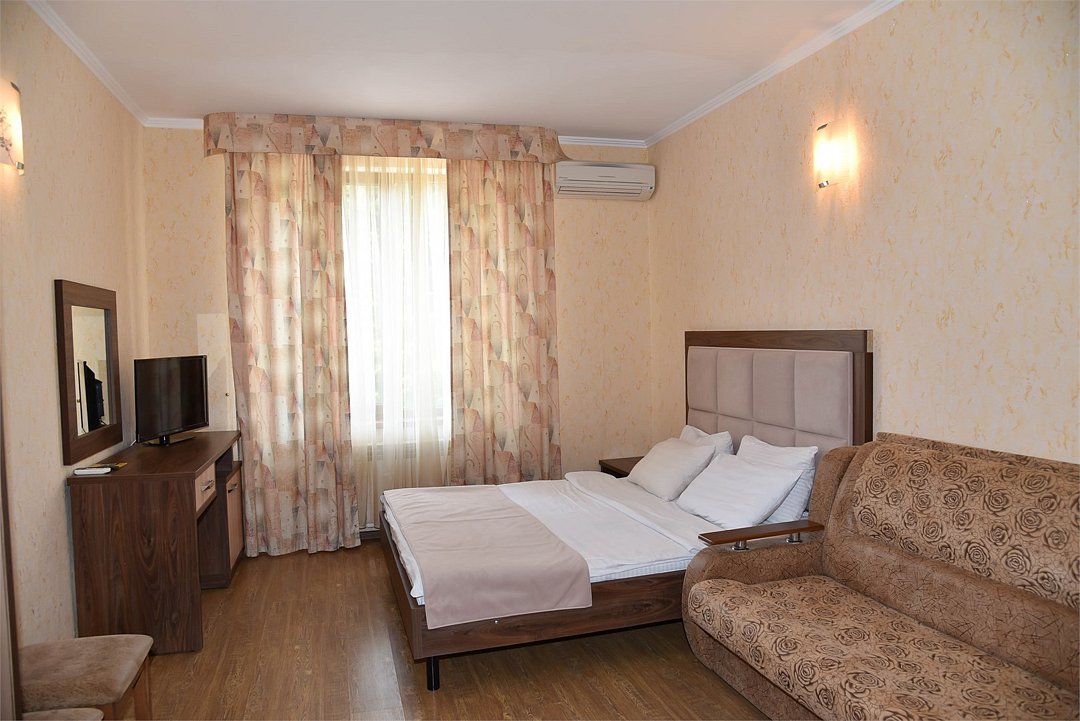 Номер 5-местный 2-комнатный (с мини-кухней)