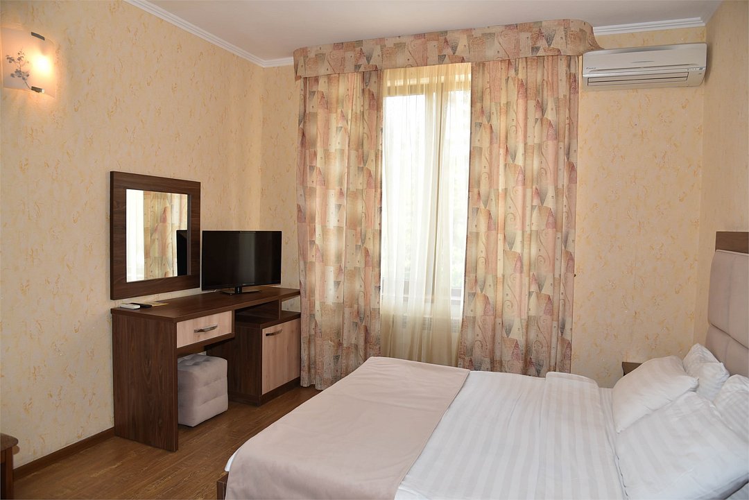 Номер 5-местный 2-комнатный (с мини-кухней)