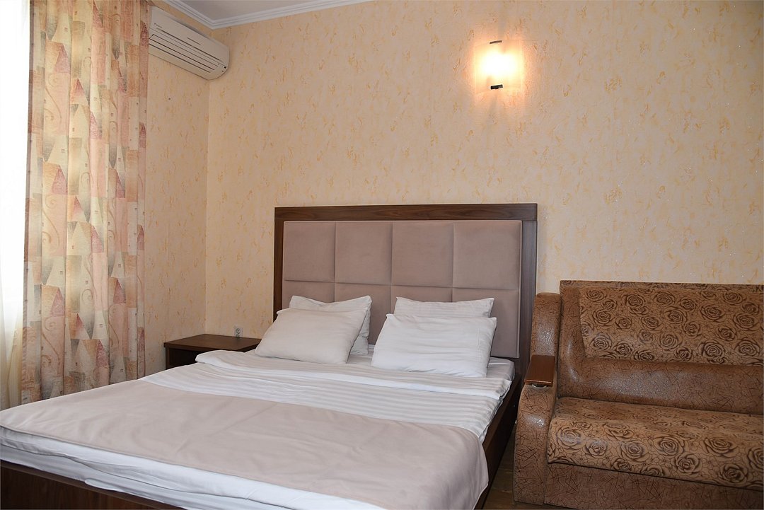 Номер 5-местный 2-комнатный (с мини-кухней)