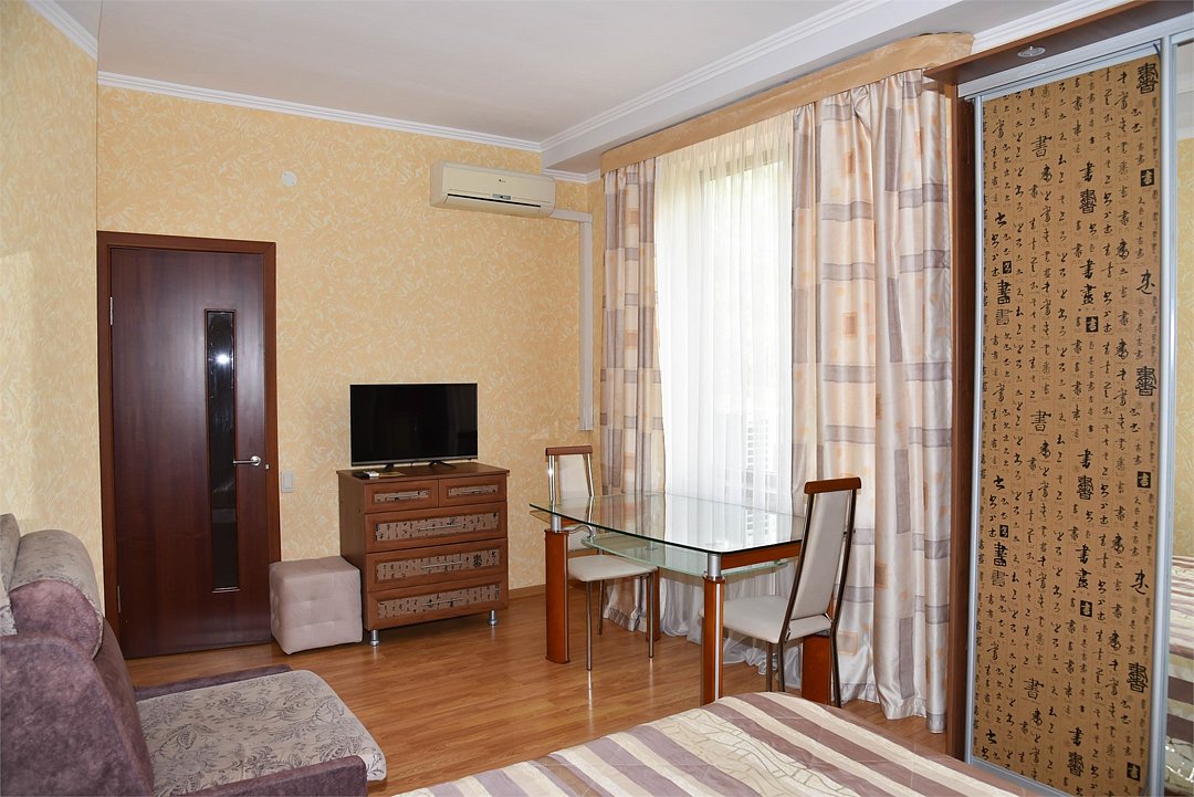 Номер 5-местный 2-комнатный (с мини-кухней)