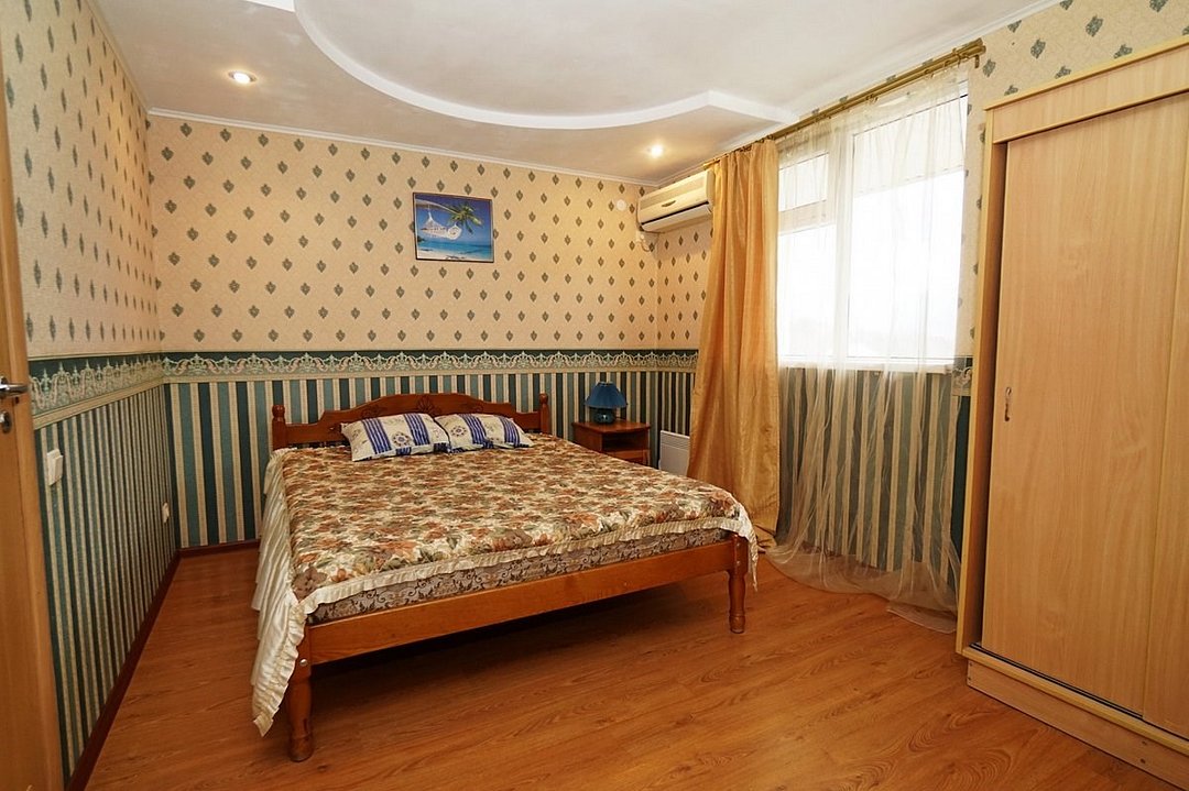 Номер 6-местный 3-комнатный (с мини-кухней)