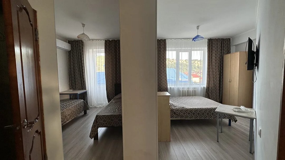 Семейный 4-местный 2-комнатный (с балконом)