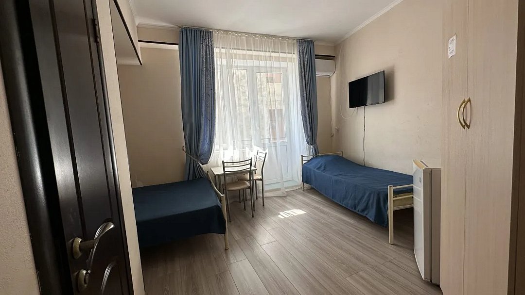 Стандартный 3-местный (с балконом)