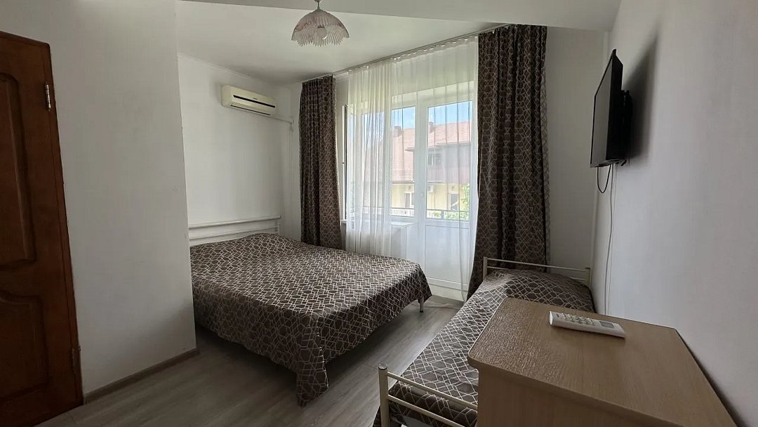 Стандартный 3-местный (с балконом)