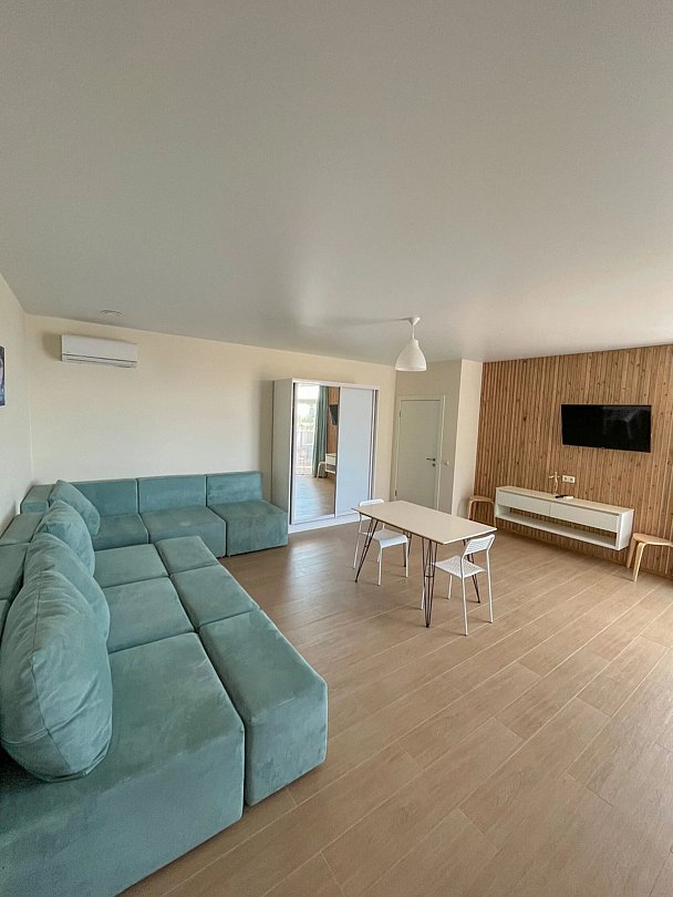 Апартаменты 4-местный 2-комнатный (с проходной комнатой)