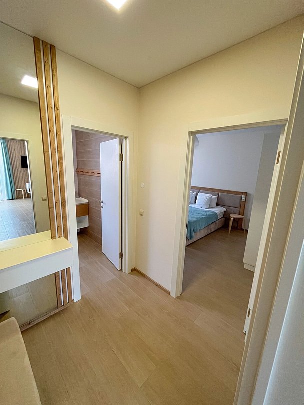 Апартаменты 4-местный 2-комнатный (с проходной комнатой)