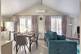 Коттедж с 2 комнатами с балконом, Частный дом Simple Life Home 231, Якунино