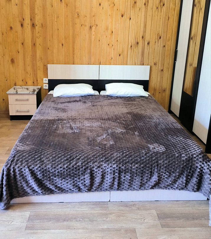 Стандартный 4-местный 1-комнатный