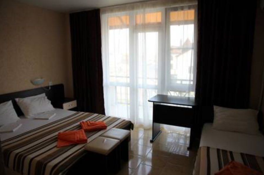 Стандартный 3-местный (с балконом)