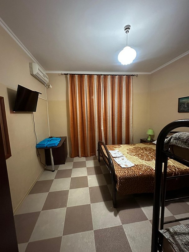 Стандартный 4-местный (с двухъярусной кроватью )