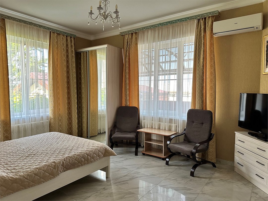 Апартаменты 4-местный 2-комнатный (с кухней, вид на море)