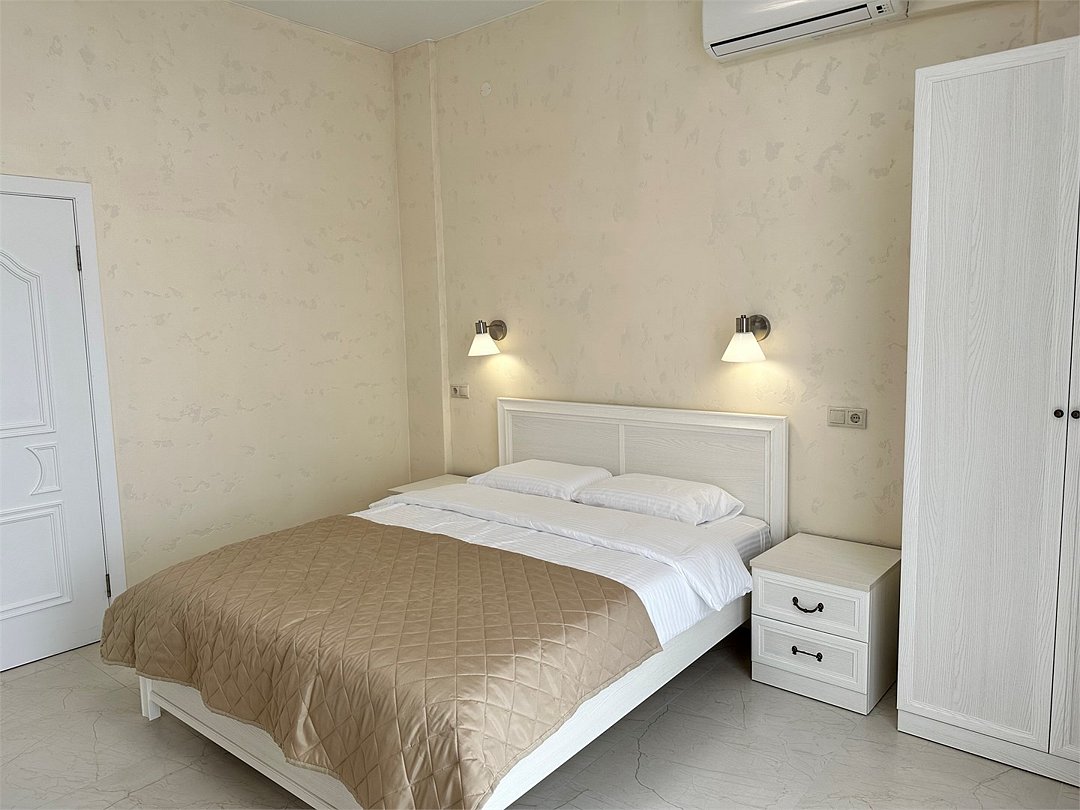 Люкс 4-местный 2-комнатный (вид на море)