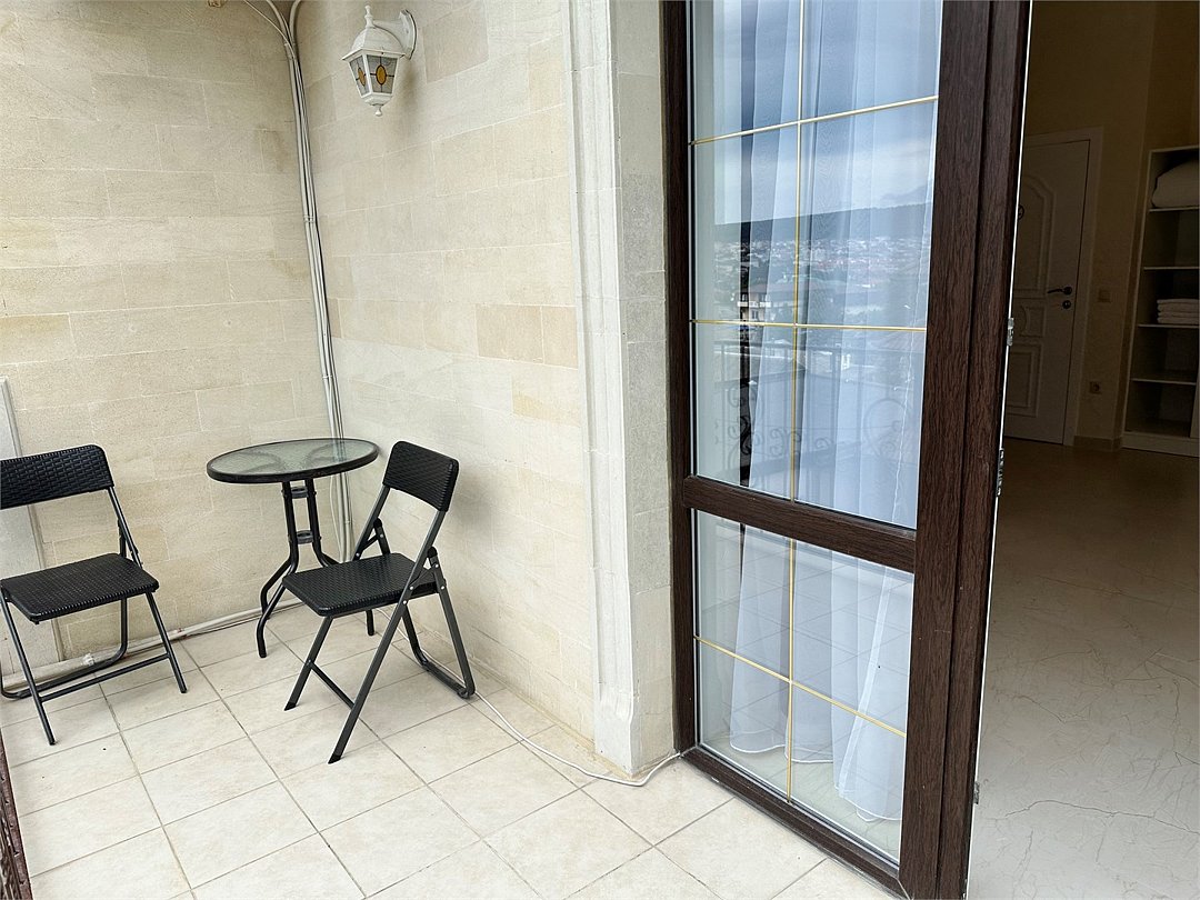 Люкс 5-местный 2-комнатный (с кухей и балконом)