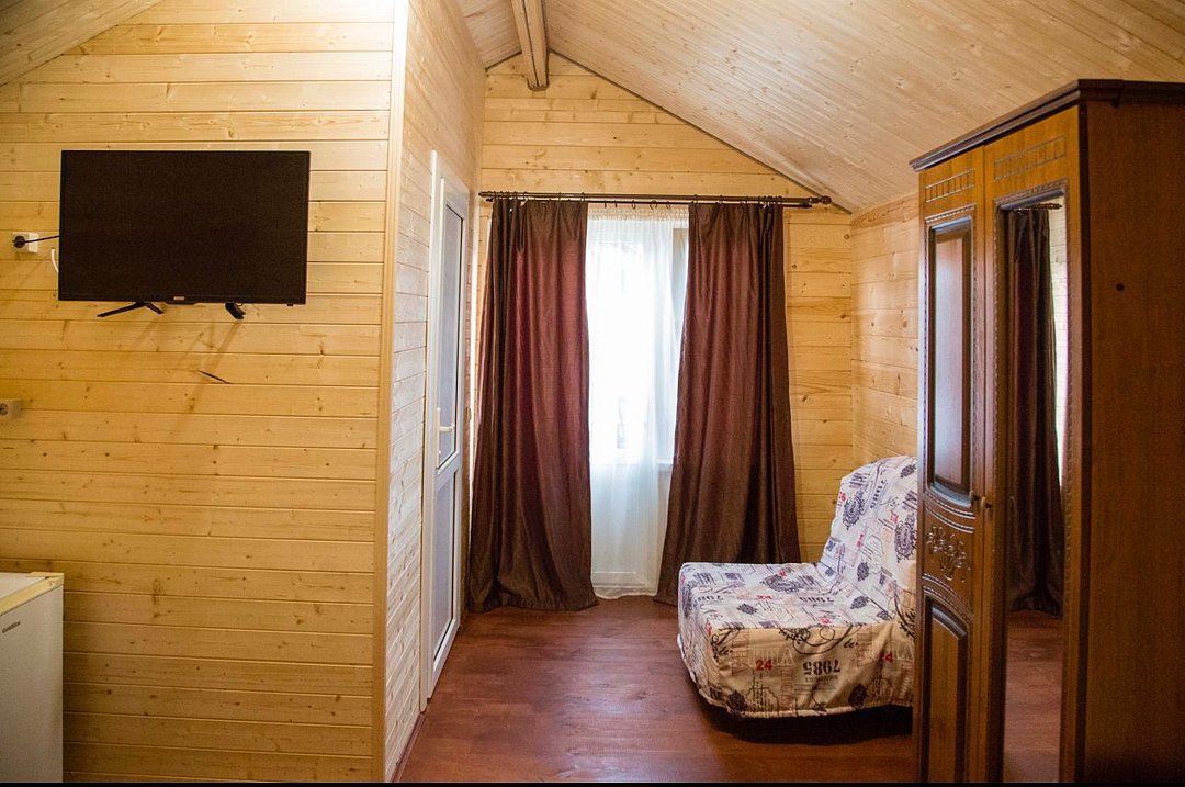 Люкс Домик 4-местный