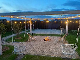 Частный дом с красивой костровой зоной