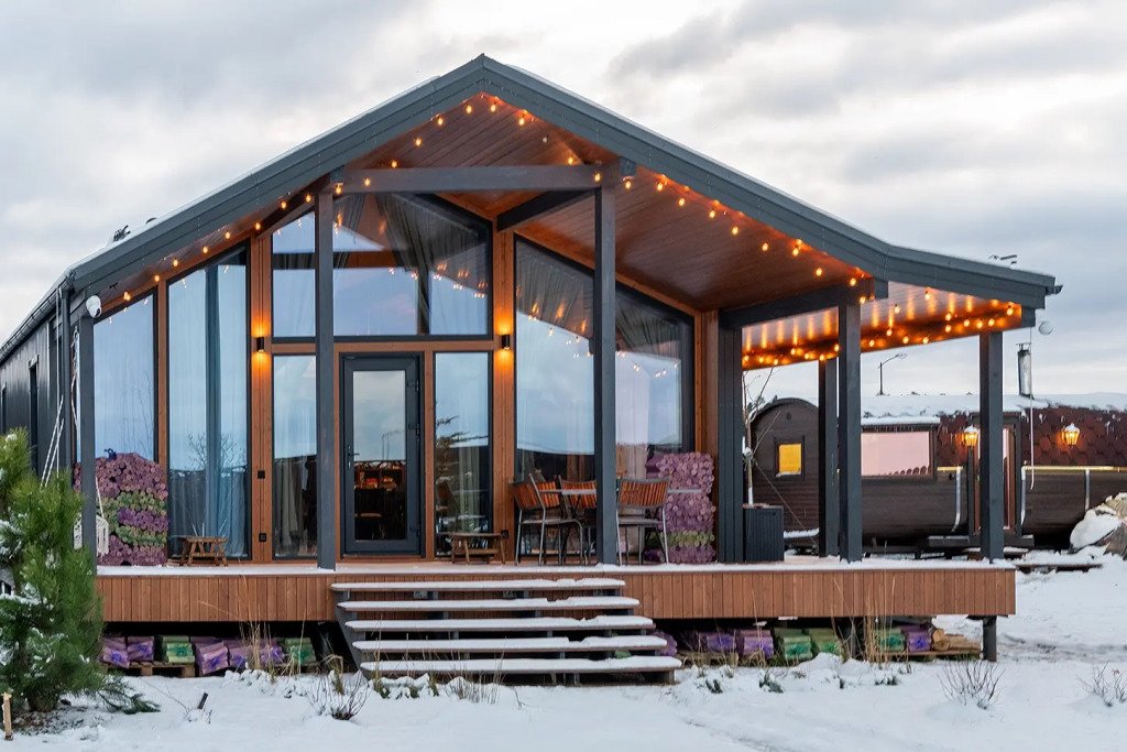 Частный дом с панорамными окнами с выходом на террасу и баней на дровах, Ступинский район, Московская область