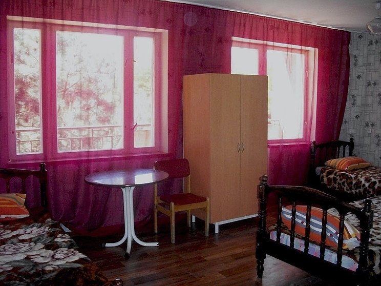 Номер 4-местный (удобства на блок)