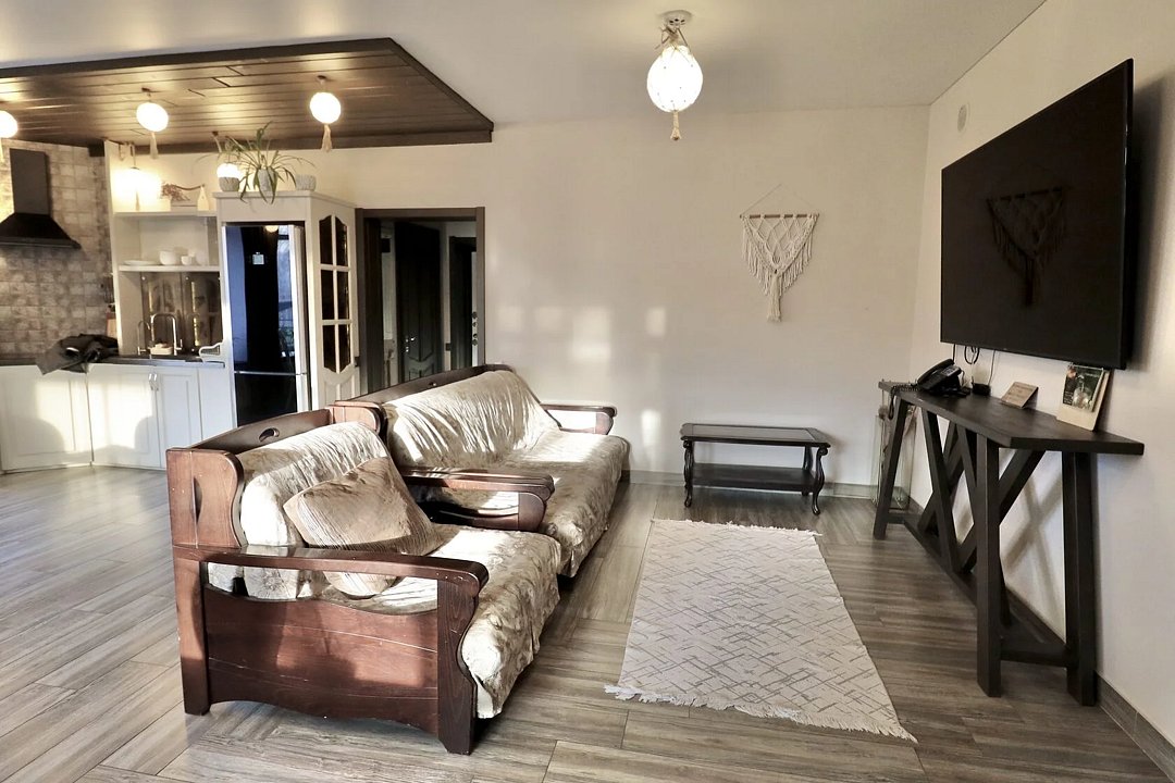 Дом 8-местный 3-комнатный (Виноград)