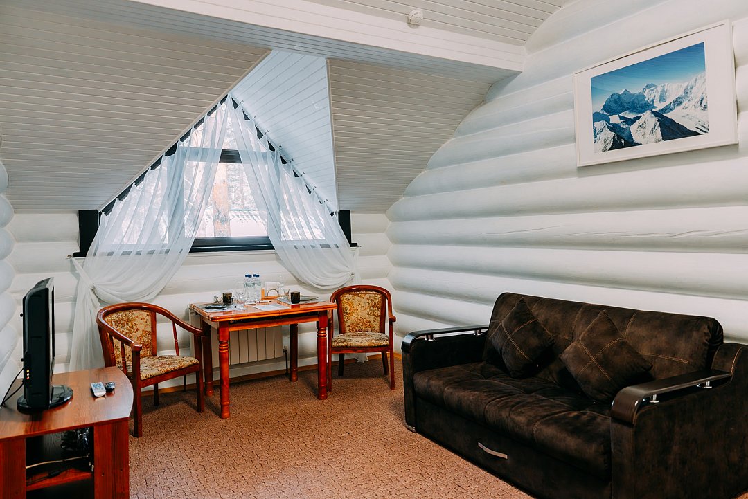 Люкс 2-местный 2-комнатный (Кедровый №4)