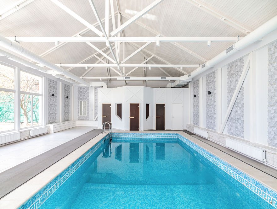 Домик 10-местный 5-комнатный (с бассейном и бильярдом)