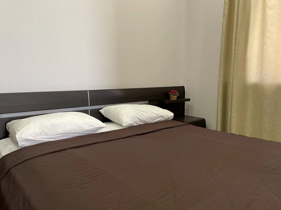 Домик (№1) 4-местный 2-комнатный