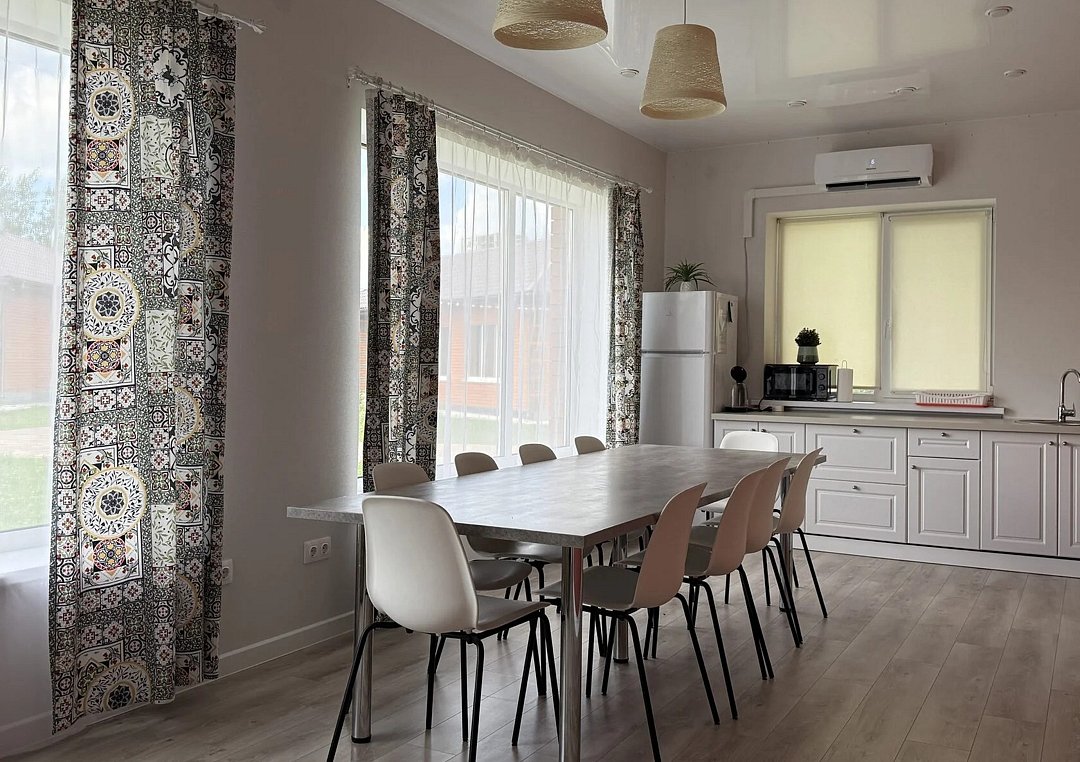 Домик (№6) 4-местный 2-комнатный