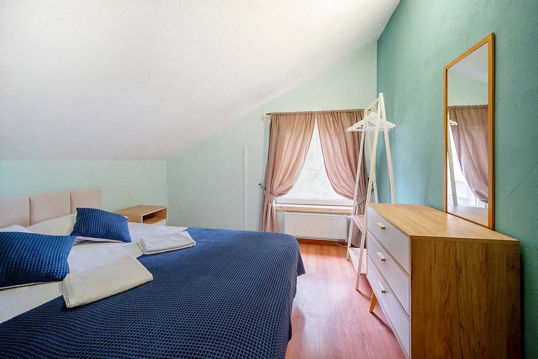 Коттедж 7-местный 3-комнатный 2-этажный (с баней)