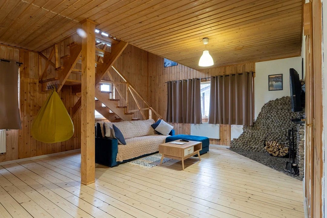 Коттедж 7-местный 3-комнатный 2-этажный (с баней)