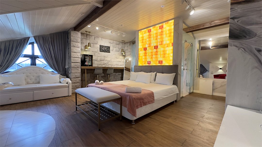 Люкс 2-местный Белый