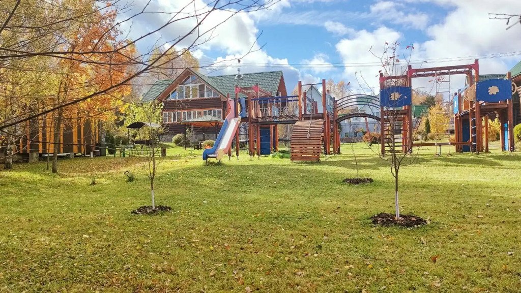 Коттедж с пятью комфортабельными спальнями, Московская область: фото 3