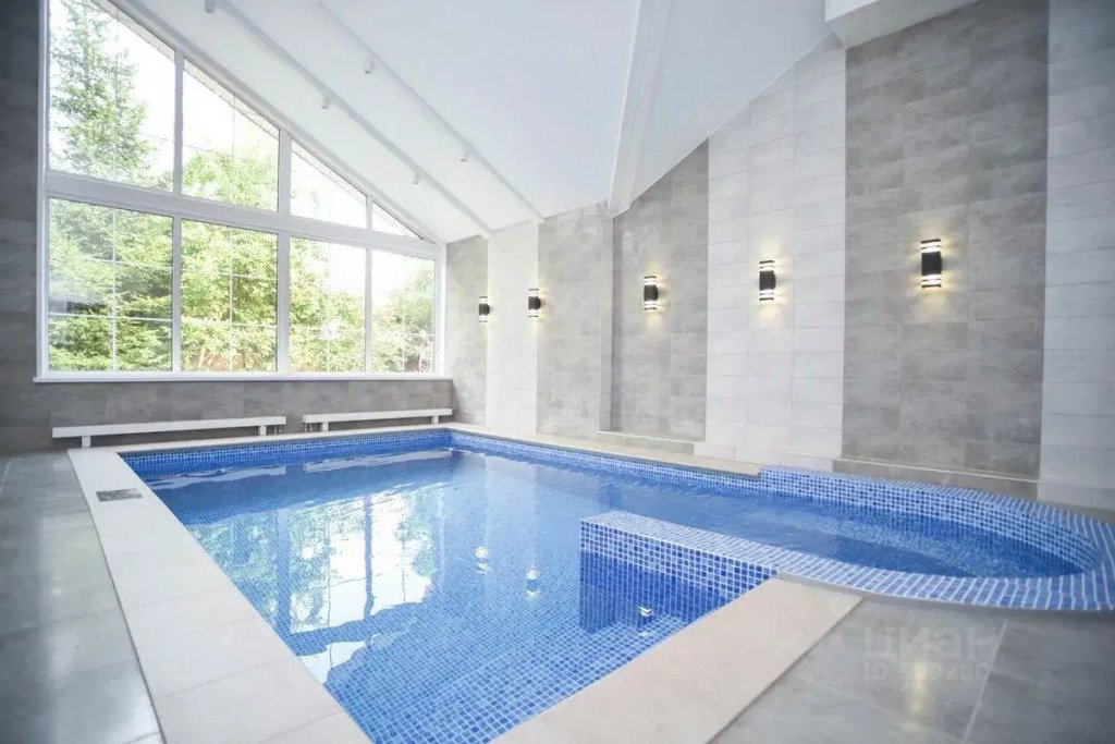 Замок Anstar House Vatutinki, Московская область, Троицк 