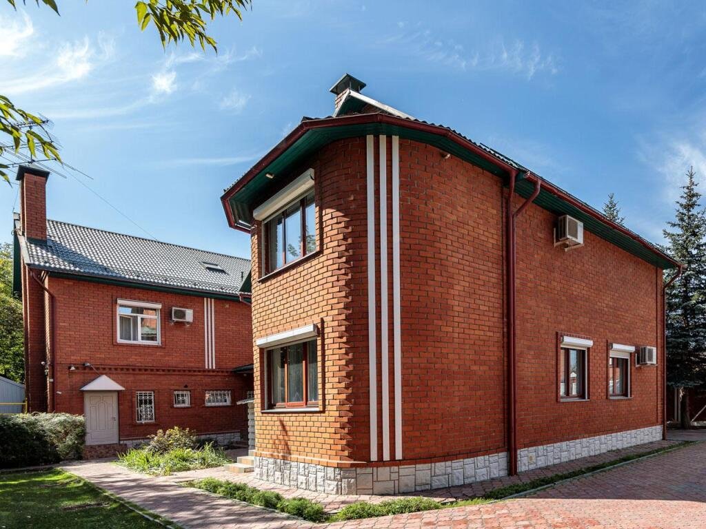 Дом с бассейнами и банкетным залом на Дмитровском шоссе, Красная горка, Московская область