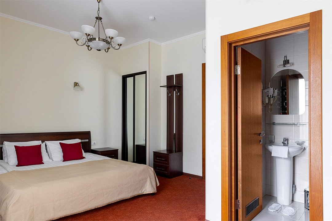 Ларго у Невского проспекта, Ленинградская область: фото 3