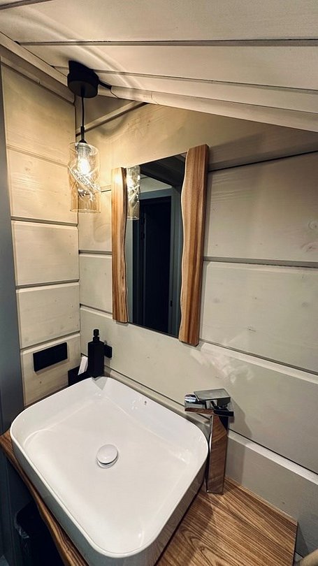 Коттедж 4-местный 2-комнатный Люкс