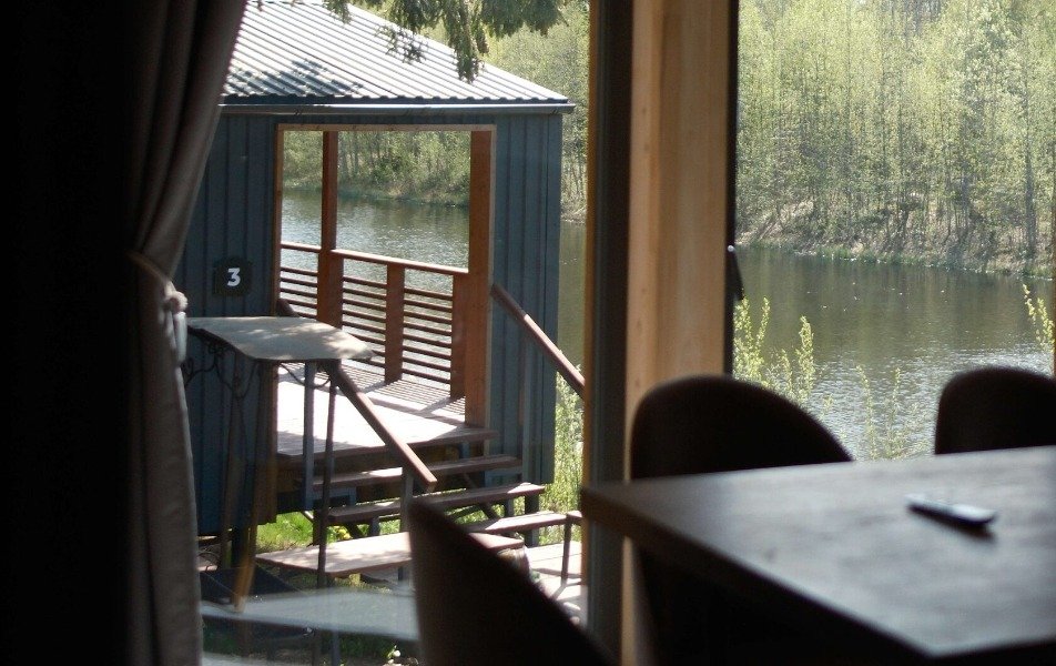 Домик 6-местный 2-комнатный (Комфорт у озера)