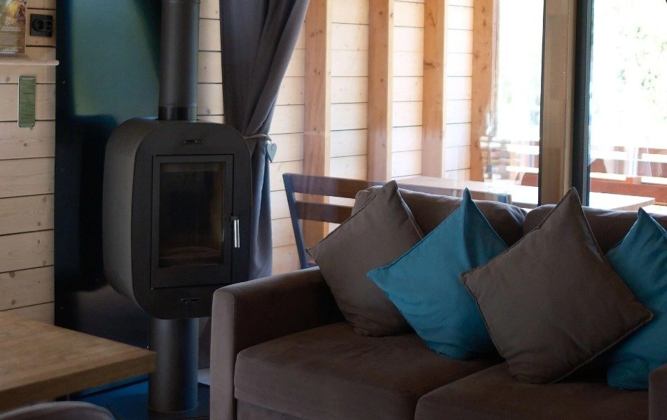 Домик 6-местный 2-комнатный (Комфорт у озера)