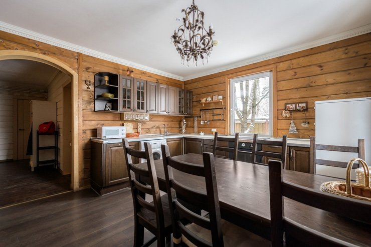 Дом 8-местный 4-комнатный