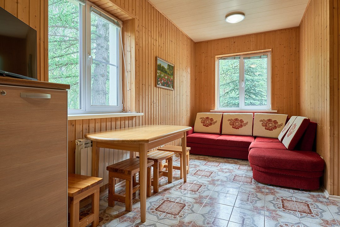 Сюит 4-местный 4-комнатный 2-этажный