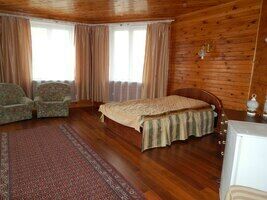 Коттеджи №3, 5, 1, База отдыха Селигерские зори, Осташковский район