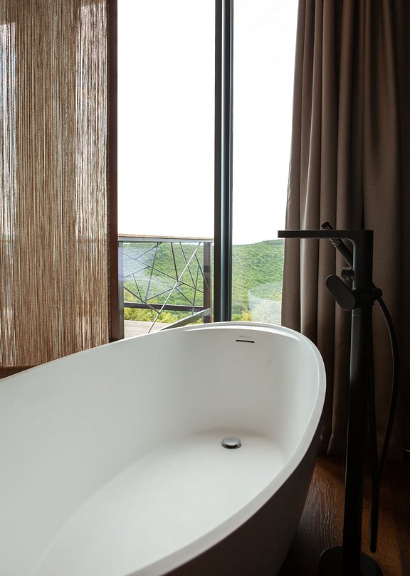 Делюкс 2-местный 1-комнатный (с ванной)