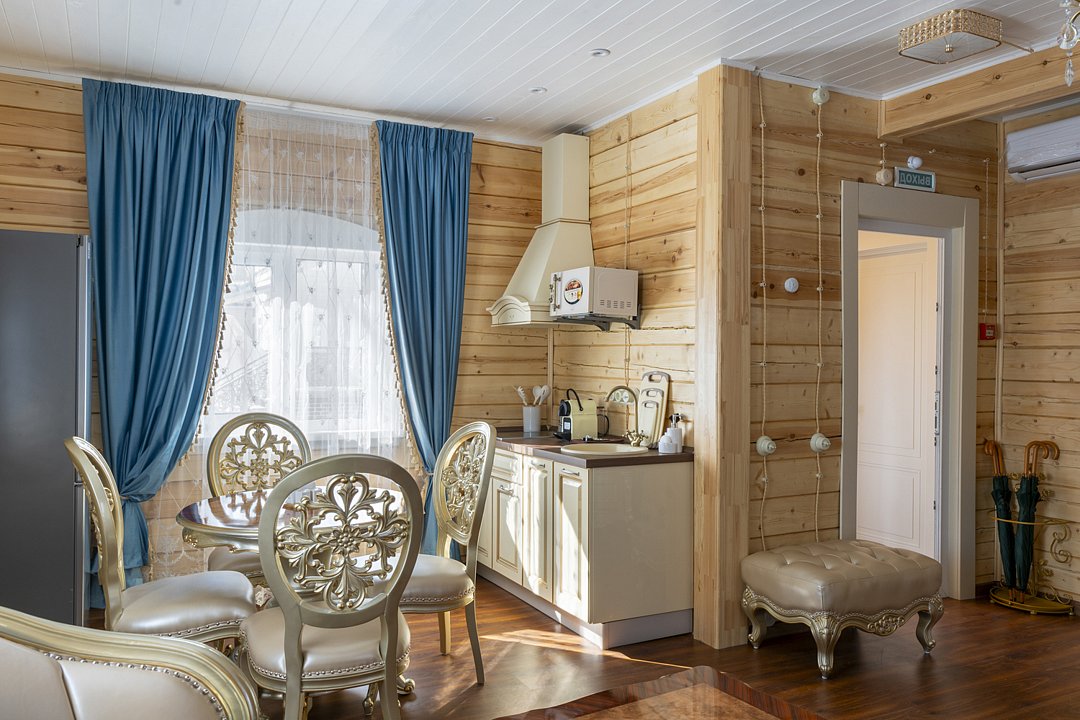 Флигель 4-местный 3-комнатный (3 спальни, у пруда)