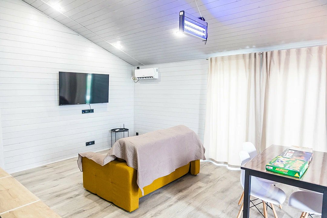 Дом 2-местный 2-комнатный (№2, вид на Волгу)