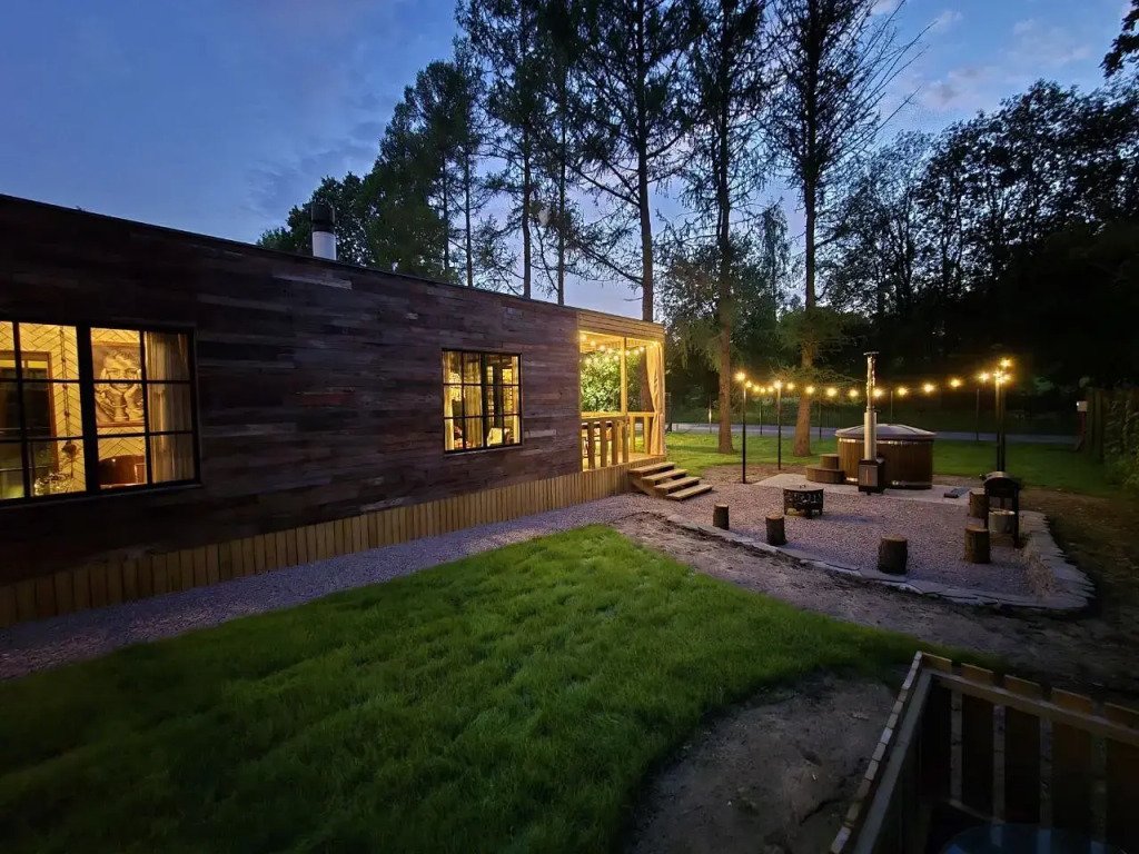 Коттедж Шапки дача Love story, поселок Шапки, Ленинградская область