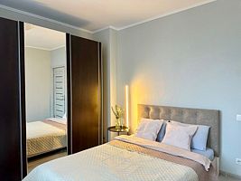 61 Азина 22/7, ApartHause, Екатеринбург