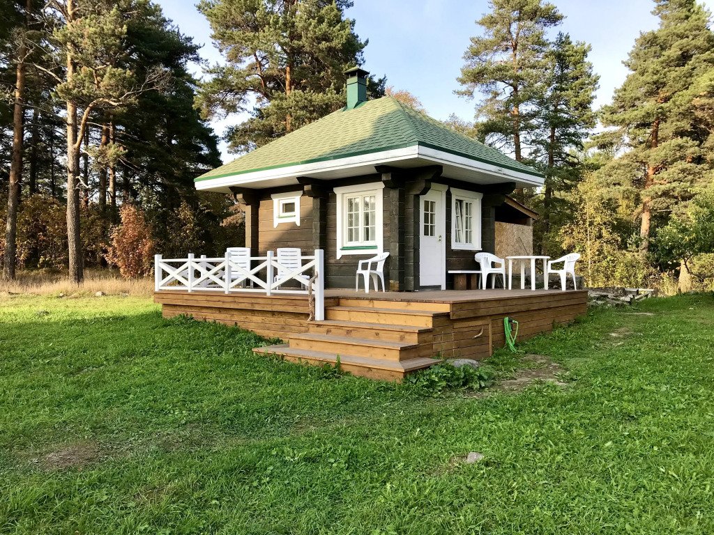 Частный дом Дом на скале с видом на озеро, поселок Рантуэ, Республика Карелия